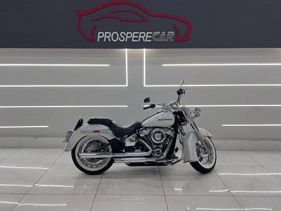 HARLEY-DAVIDSON SOFTAIL DELUXE 